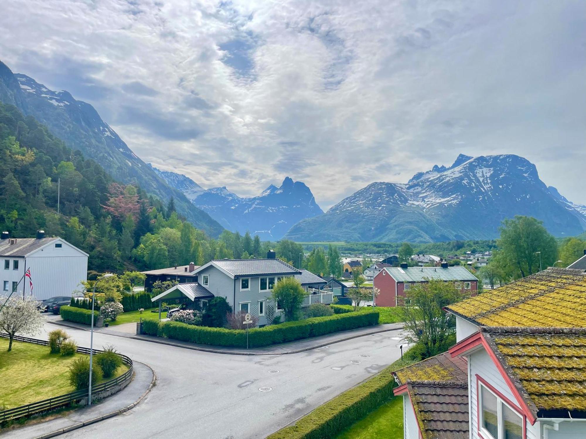 - Loft With Private Bathroom * Åndalsnes