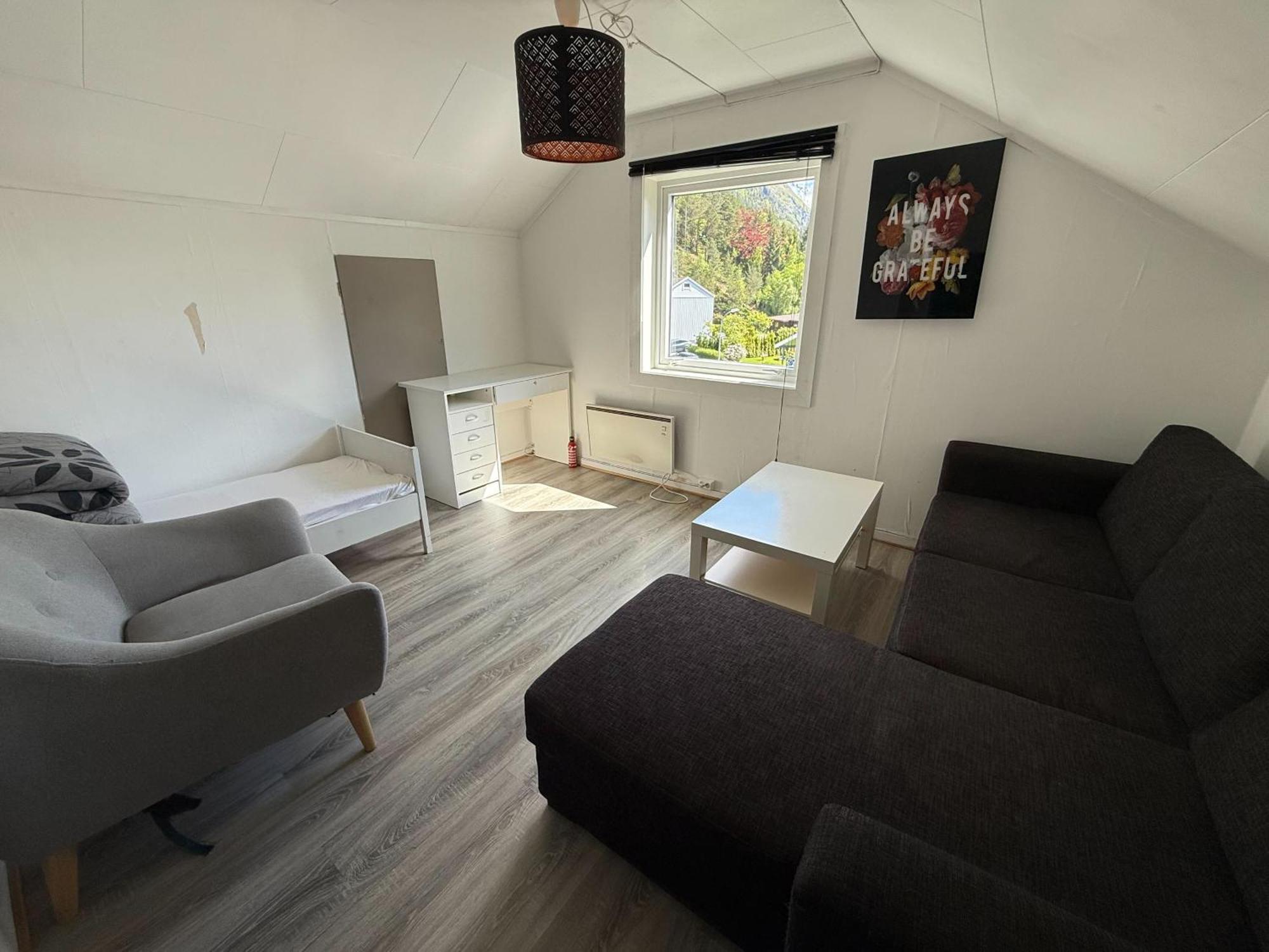 Accommodatie bij particulieren - Loft With Private Bathroom